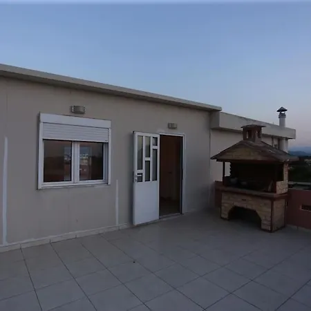Apartmán Penthouse, With Huge Veranda And Barbecue. Chania (Crete)